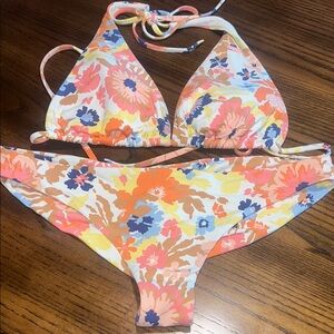 Roxy Bikini Set